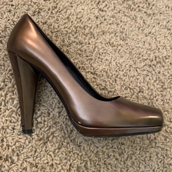 SOLD IRL Prada bronze pumps - Picture 9 of 14